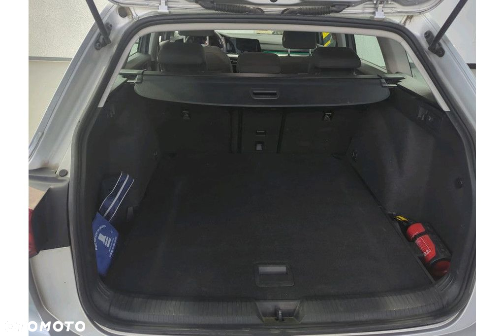 Volkswagen Golf - 9