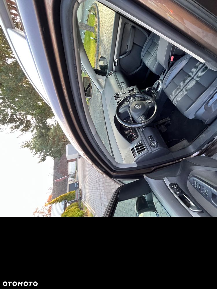 Volkswagen Touran 2.0 TDI DPF BlueMotion Technology DSG MATCH - 12