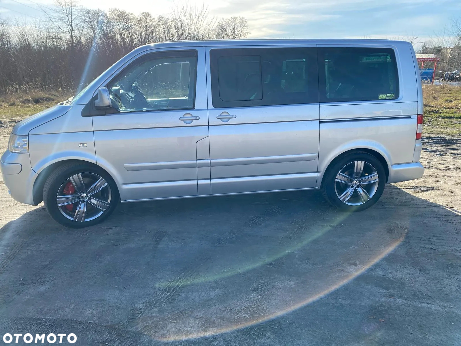 Volkswagen Multivan - 13