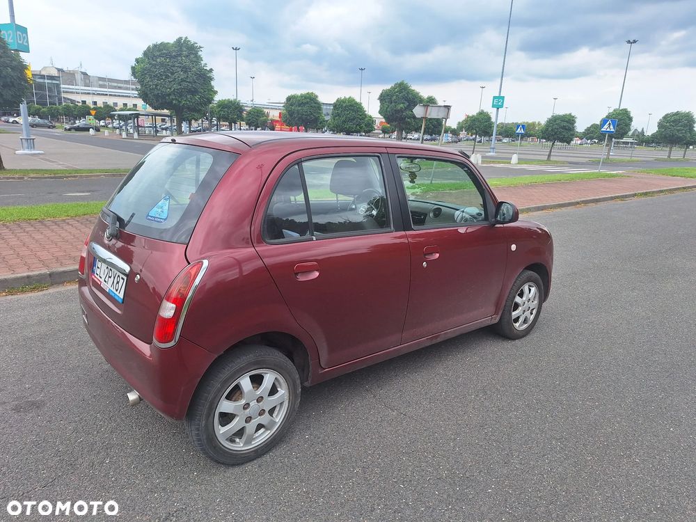 Daihatsu Trevis 1.0 - 4