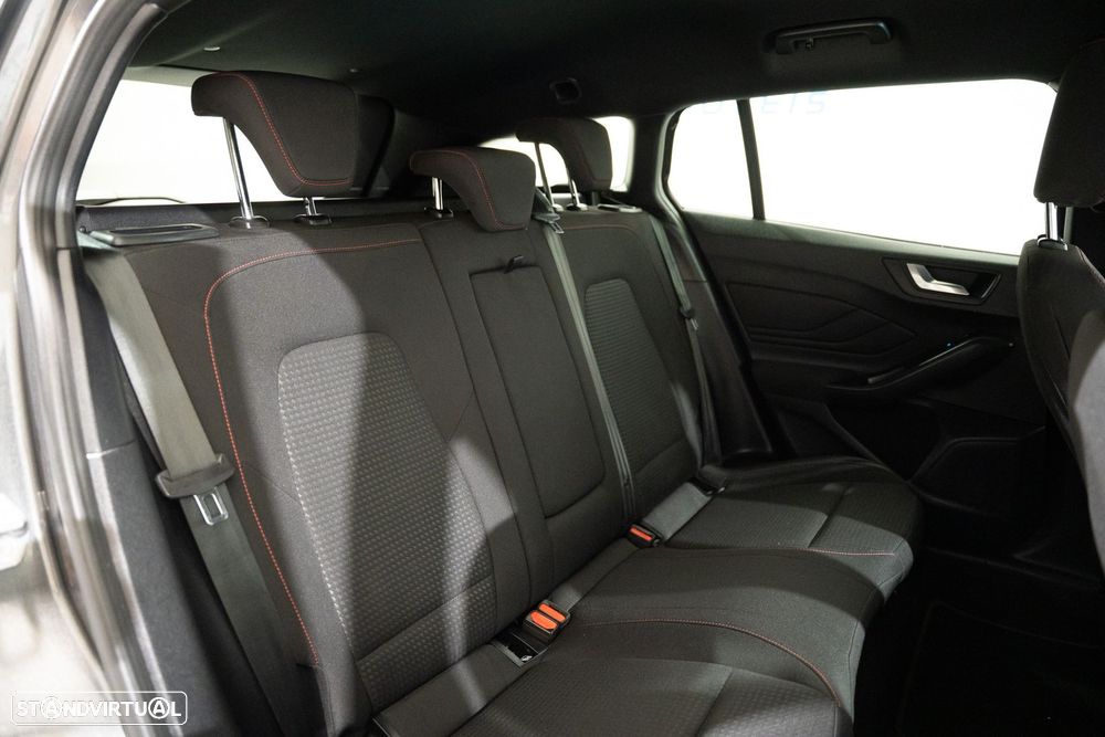 Ford Focus SW 1.0 EcoBoost ST-Line X - 26
