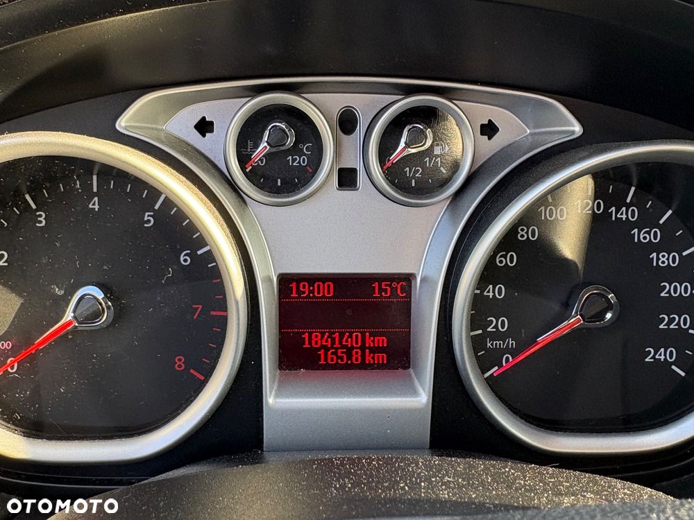 Ford Focus 1.6 16V Sport - 6