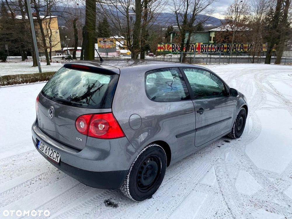 Volkswagen Golf 1.9 TDI Trendline DSG - 21