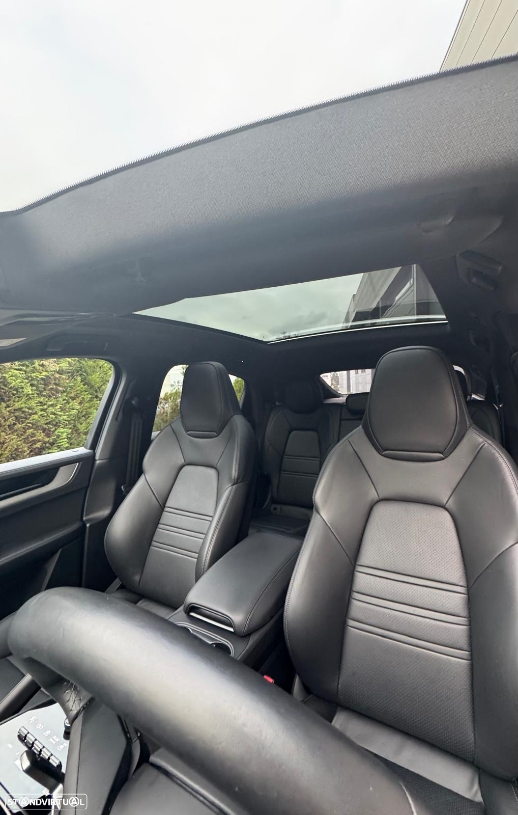 Porsche Cayenne Coupé E-Hybrid - 9