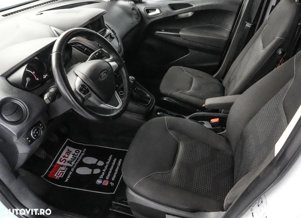 Ford Transit Courier - 11