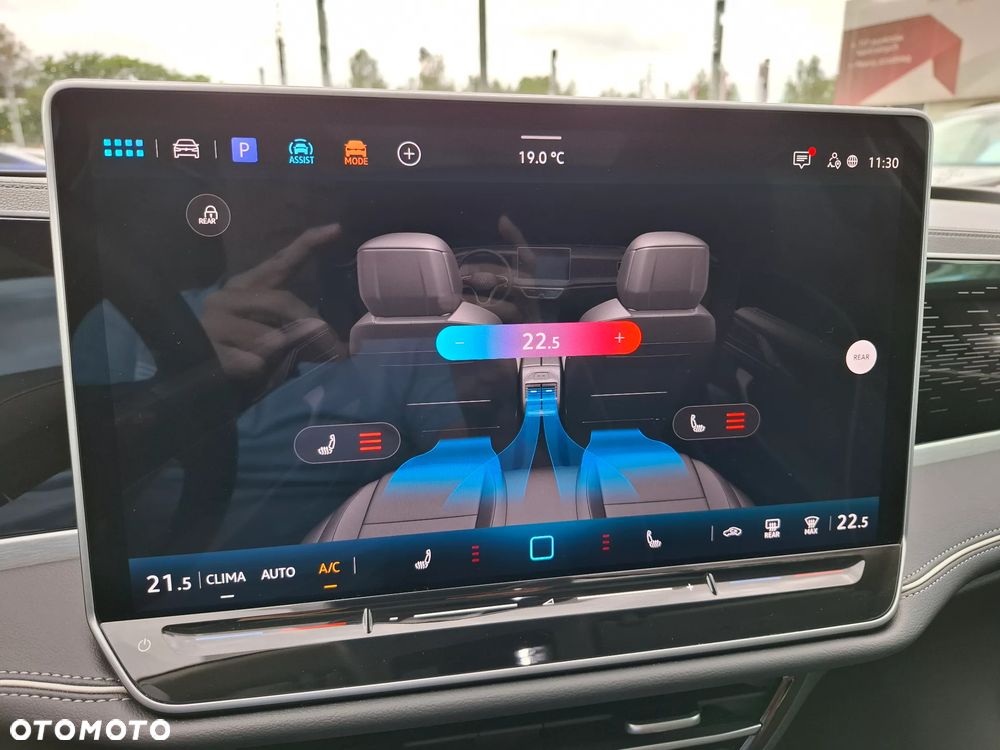 Volkswagen Passat Variant 2.0 TDI SCR DSG Elegance - 30