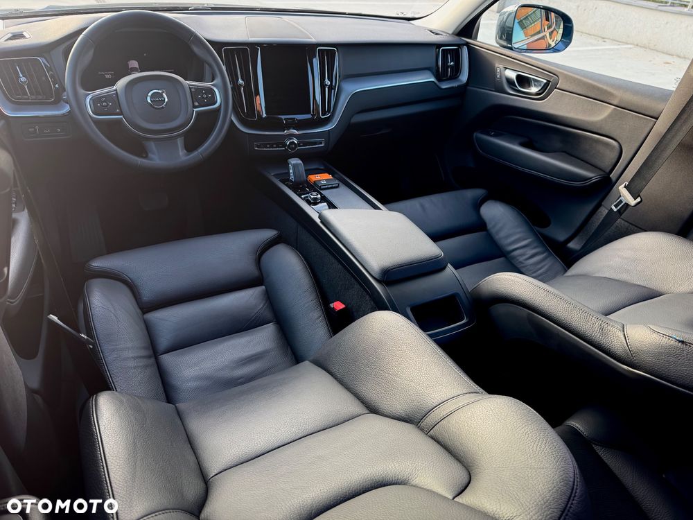 Volvo XC 60 T6 Plug-In Hybrid AWD Inscription - 22