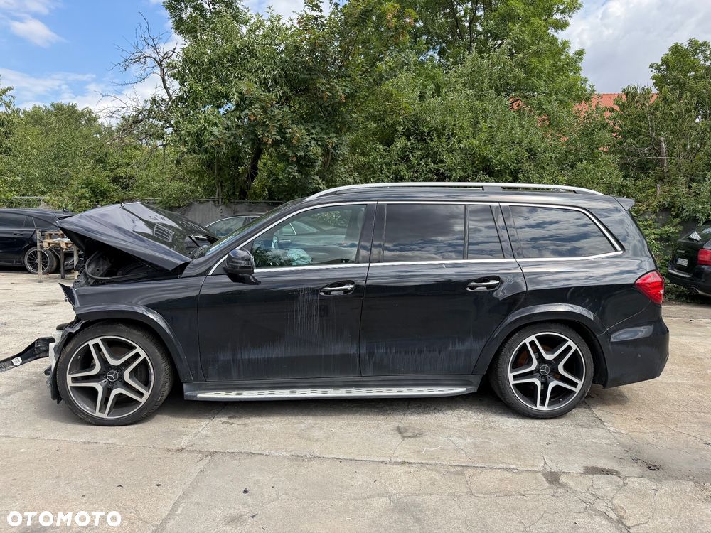 Mercedes-Benz GLS - 6