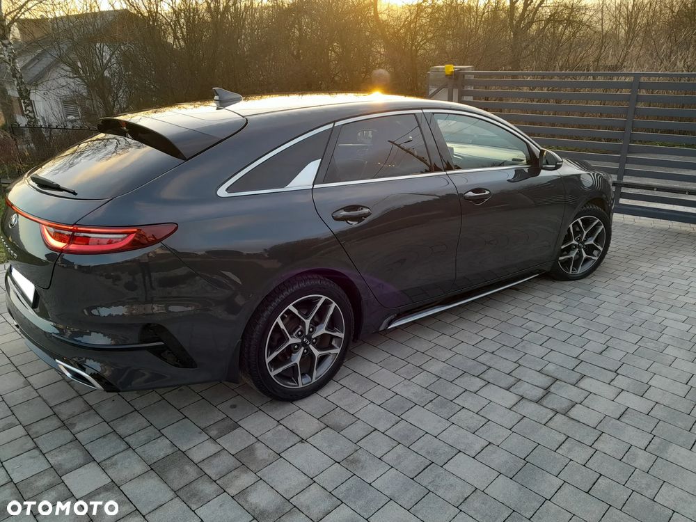 Kia ProCeed 1.4 T-GDI OPF GT LINE - 16