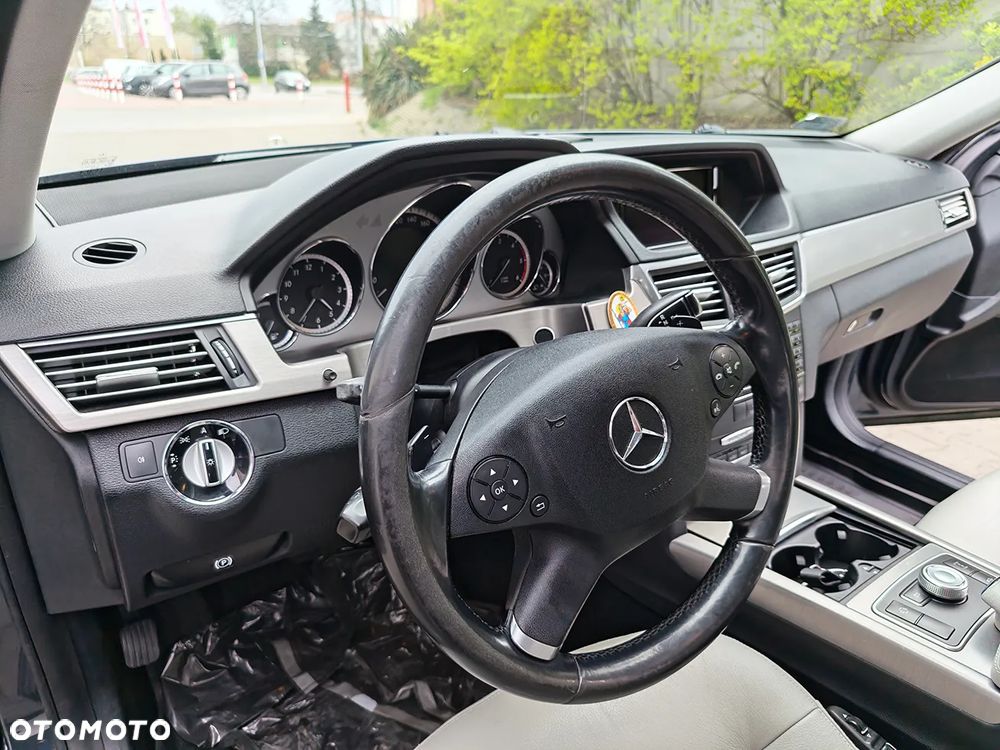 Mercedes-Benz Klasa E 350 CDI DPF BlueEFFICIENCY 7G-TRONIC Avantgarde - 5