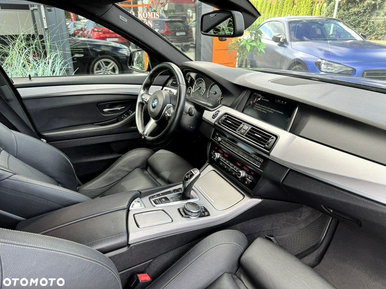 BMW Seria 5 525d xDrive - 28