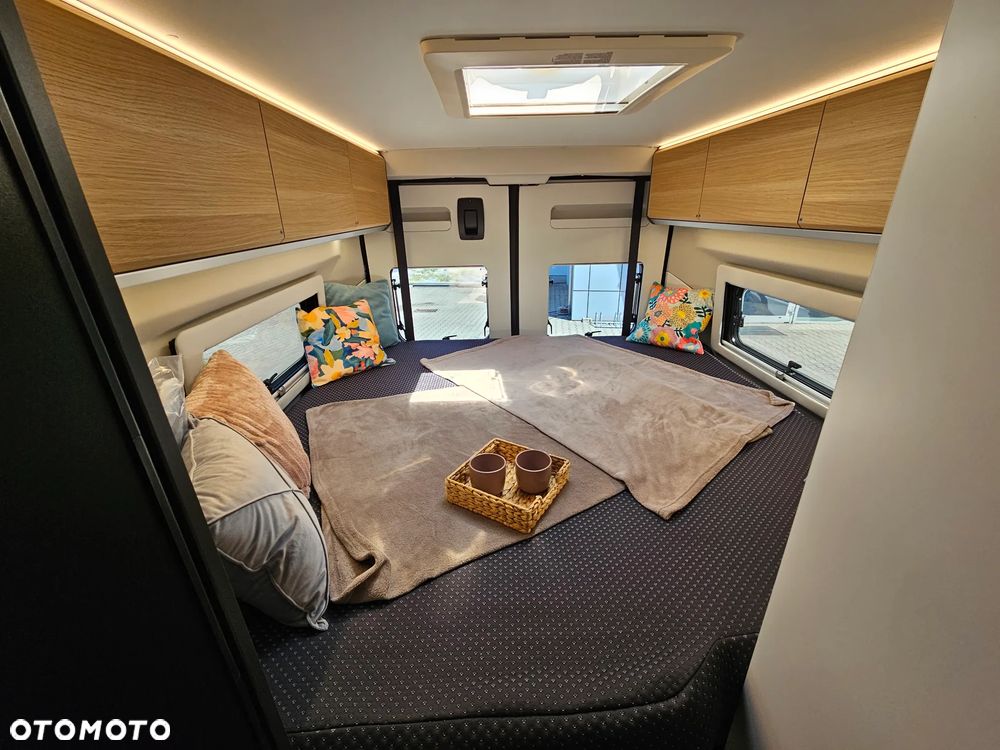 Adria Twin 640 SGX - 17