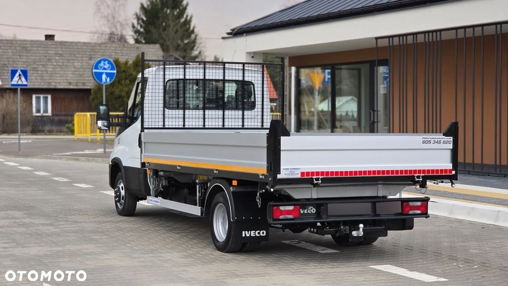Iveco DAILY 3.0 180KM  50C18❗❗160 TYŚ PRZEBIEGU NOWY ❗️❗️MOCNY WYWROT Z PRZYSTAWKI / NOWY MODEL  / 3-STRONNA WYWROTKA KAMIL NADWOZIA / FULL OPCJA / BURTY 40CM / HAK + WYJSCIE HYDRAULICZNE DO PRZYCZEPY / SKRZYNIA MANUALNA / BLIŹNIAKI / SERWIS ASO / SALON POLSKA / 35C15 50C15 35C18❗❗ BEZ PRZEBIEGU JAK Z SALONU - NOWY -❗❗ - 14