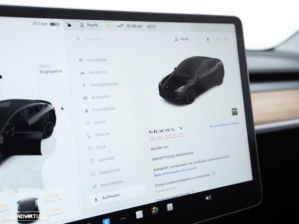 Tesla Model Y Performance Dual Motor AWD - 17