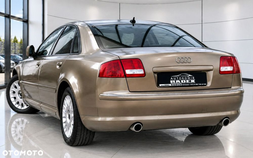 Audi A8 - 8