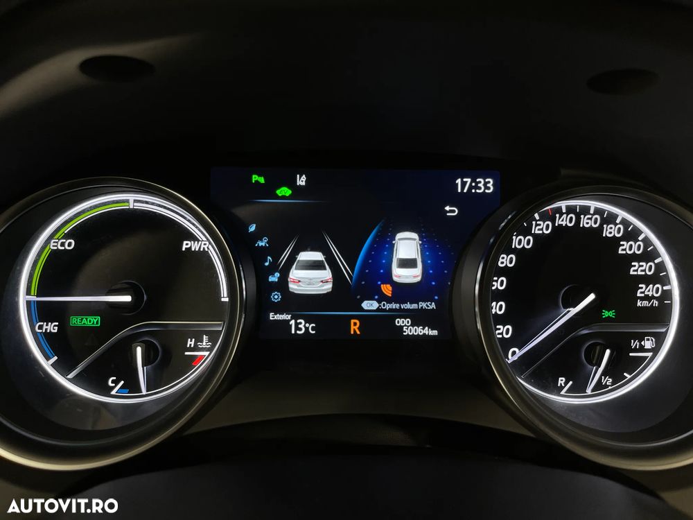 Toyota Camry 2.5 Hybrid Business - 25