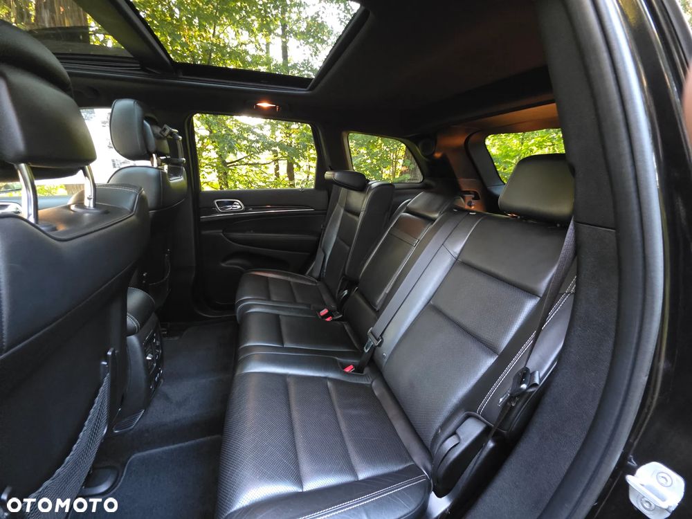 Jeep Grand Cherokee - 22