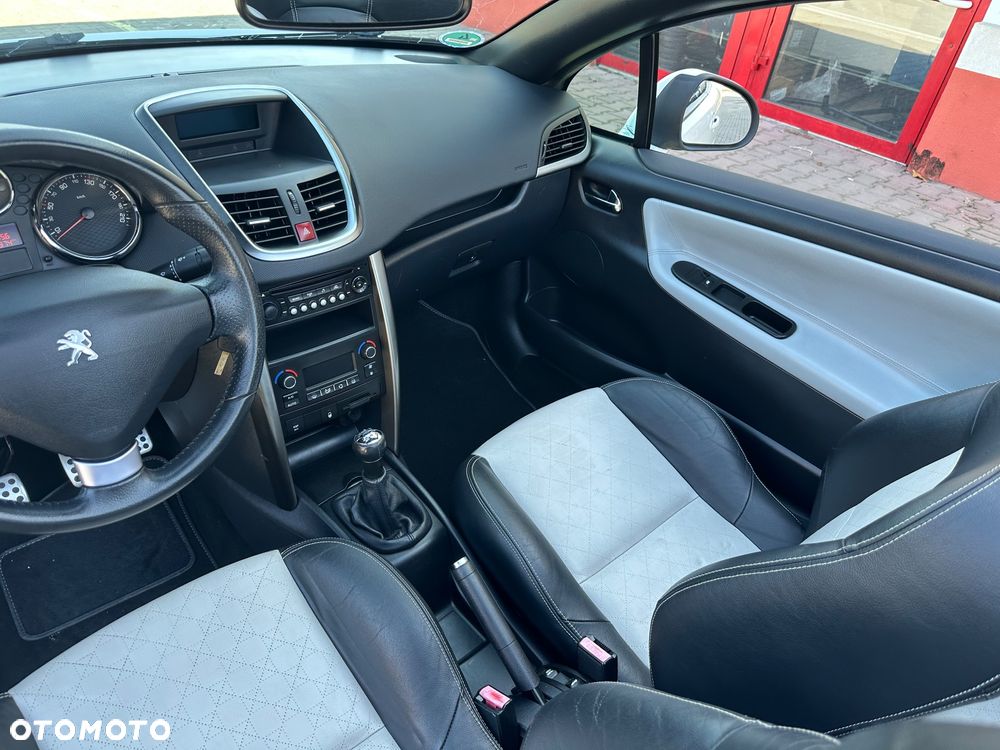 Peugeot 207 - 13