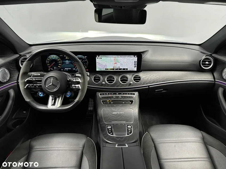 Mercedes-Benz Klasa E AMG 63 S 4-Matic+ - 24