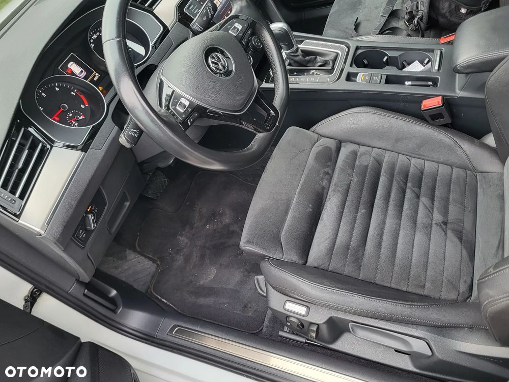 Volkswagen Passat - 6