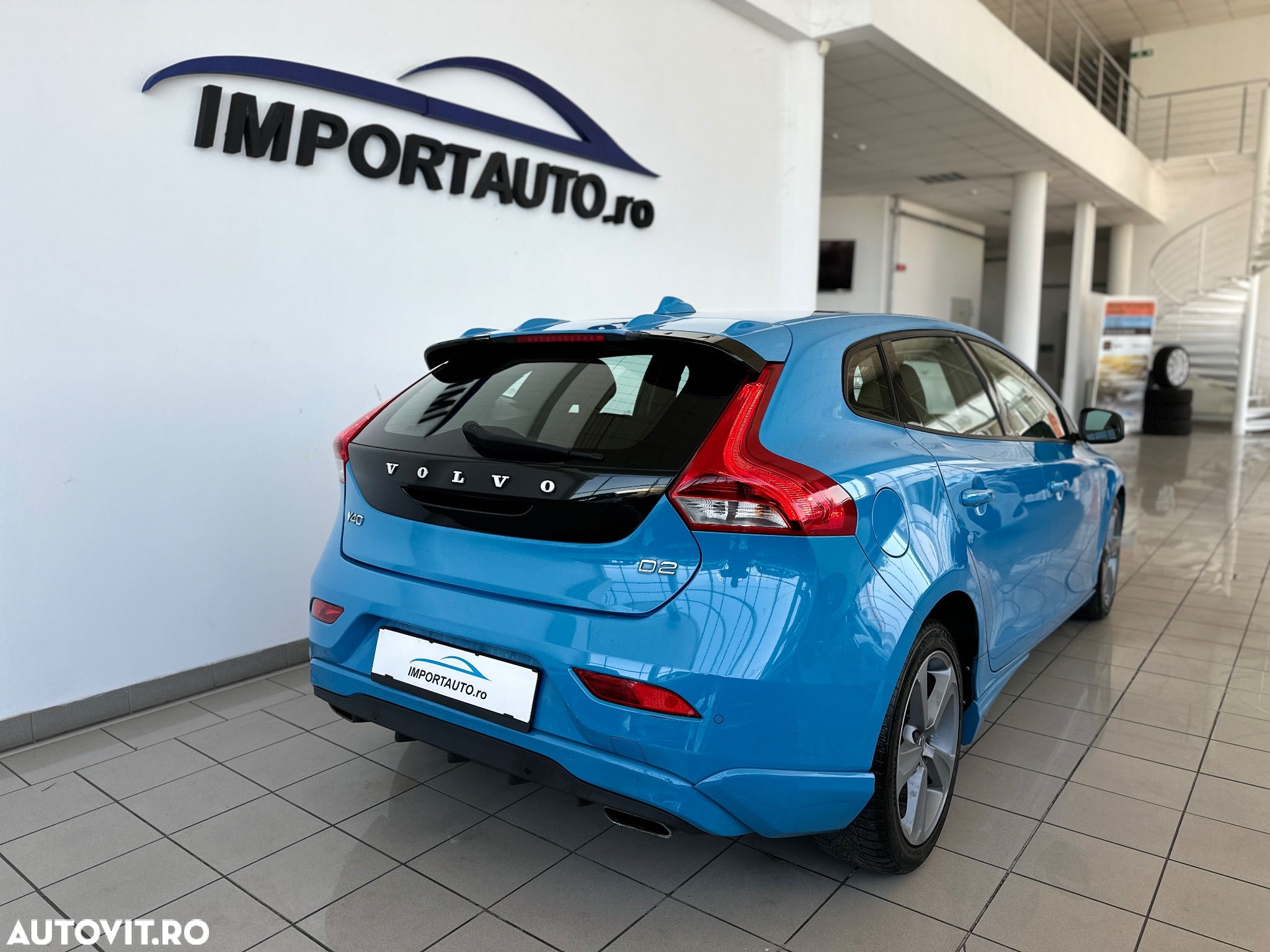 Volvo V40 D2 R-Design - 10