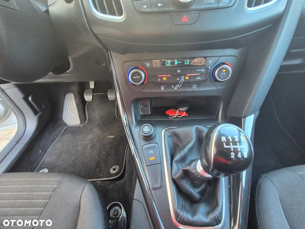 Ford Focus - 13