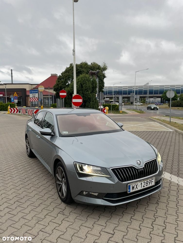 Skoda Superb 1.8 TSI Ambition DSG - 9