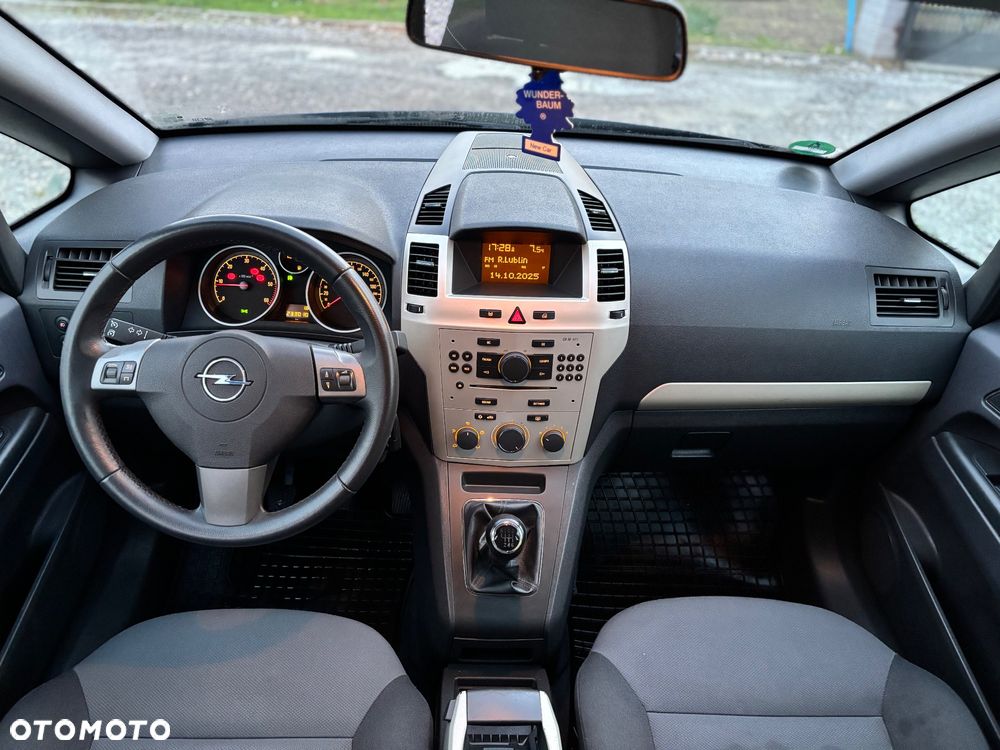 Opel Zafira - 11