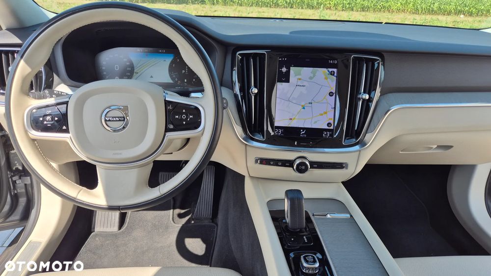 Volvo V60 Cross Country Pro B5 B AWD - 11