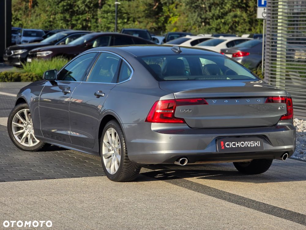 Volvo S90 D4 SCR Momentum Pro - 12