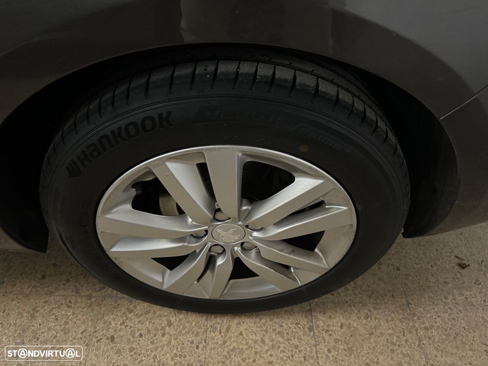 Peugeot 308 SW 1.6 HDi SE Envy - 25