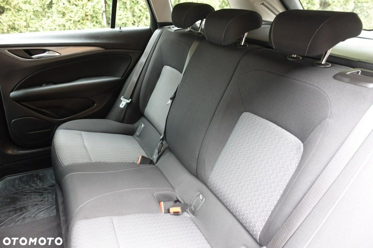 Opel Insignia - 19