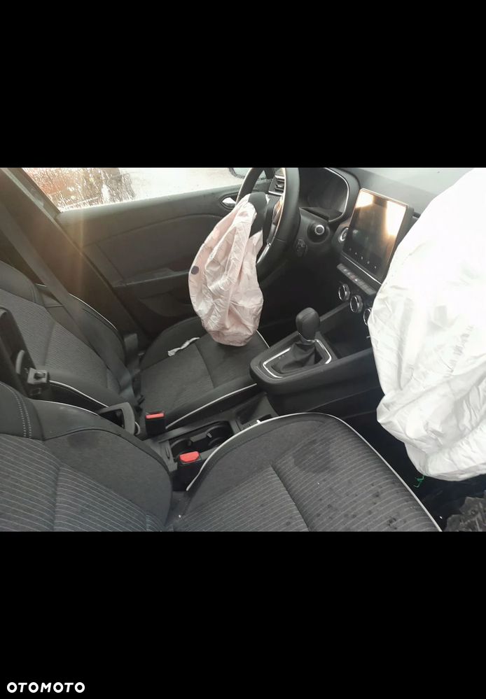 Renault Clio 1.0 TCe Intens Xtronic - 7