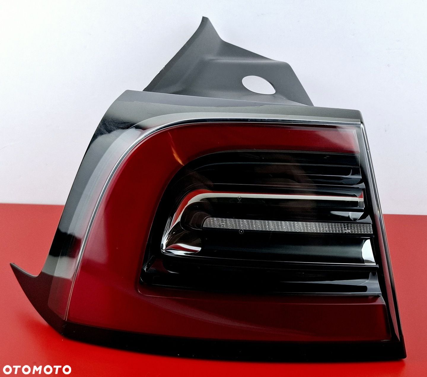 TESLA Model 3 / Y LAMPA Tylna Lewa LED 1502086-00-D - 1