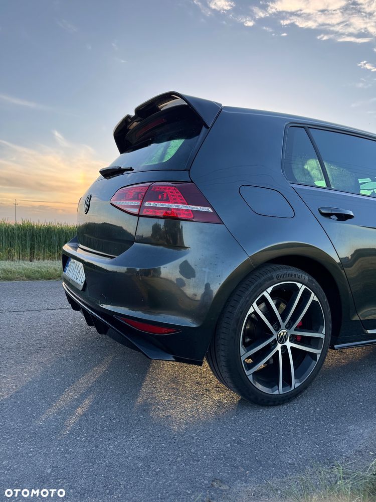 Volkswagen Golf - 7