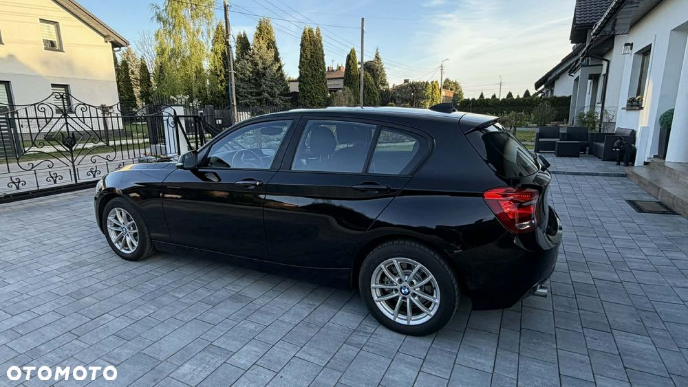BMW Seria 1 114i - 4