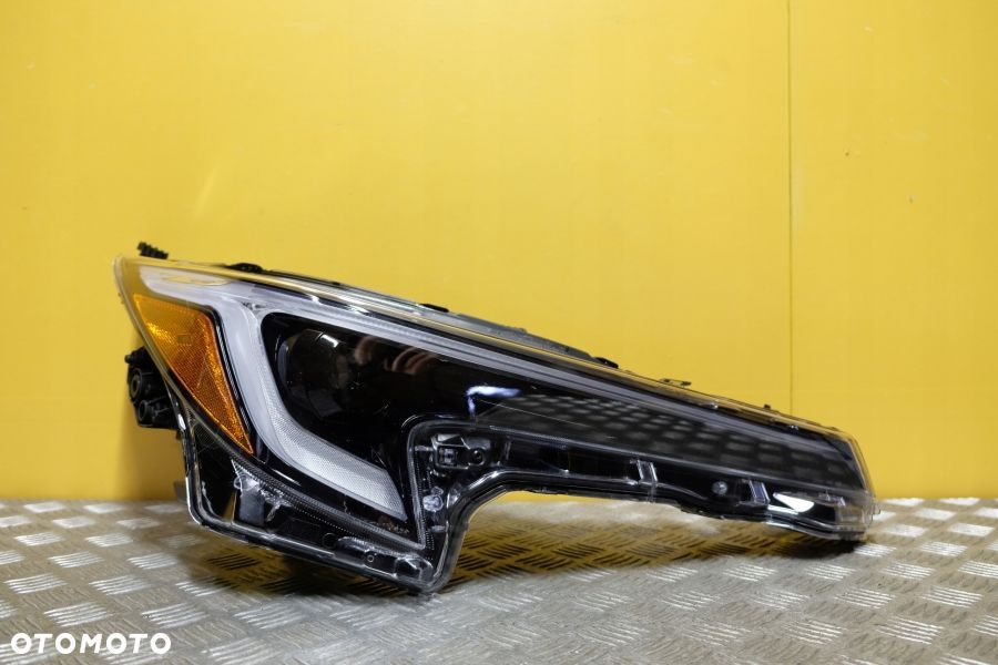 TOYOTA COROLLA XII E21 2023 2024- REFLEKTOR LAMPA FULL LED R USA - 1