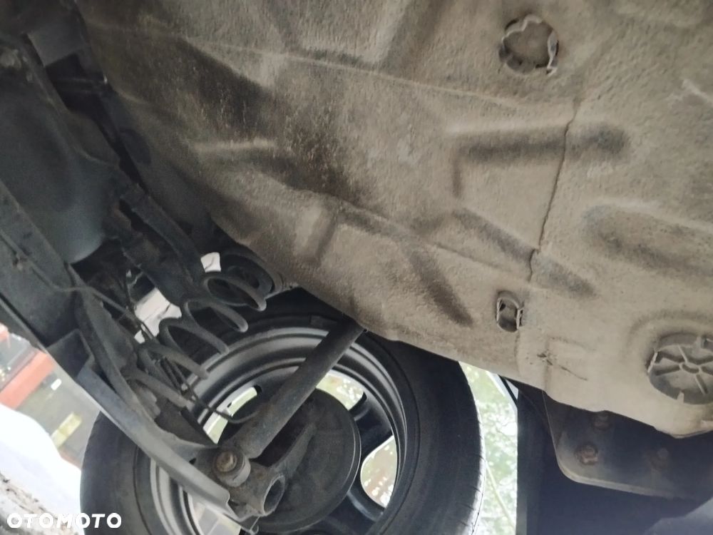 Dacia Sandero TCe 90 Celebration - 32