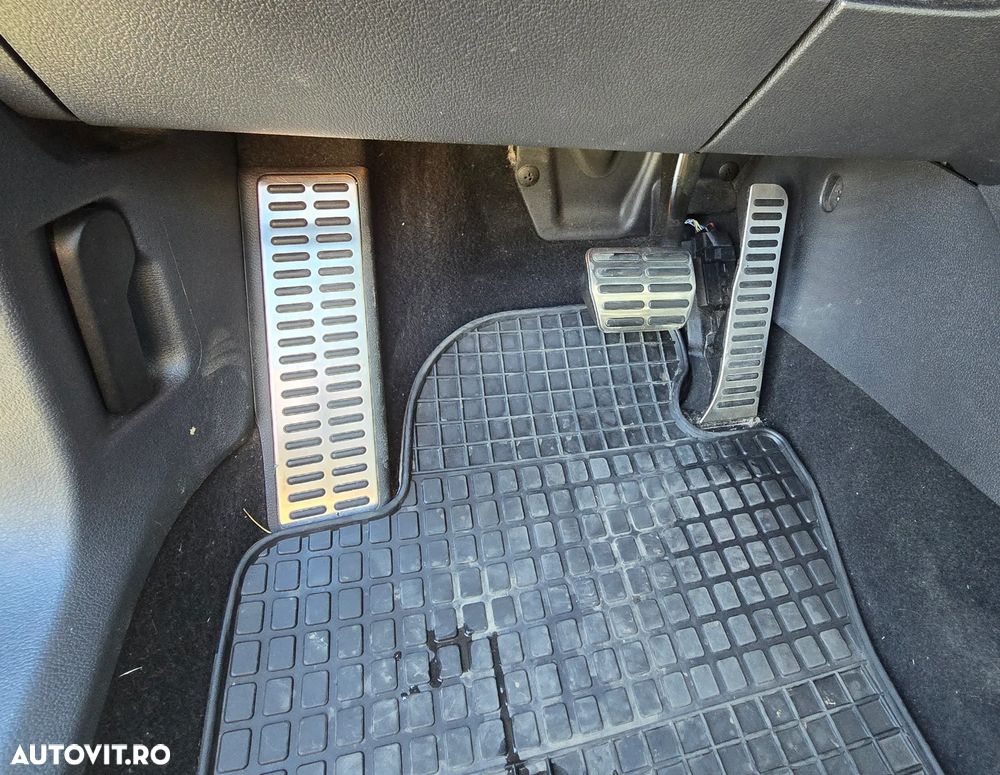 Volkswagen Tiguan - 16