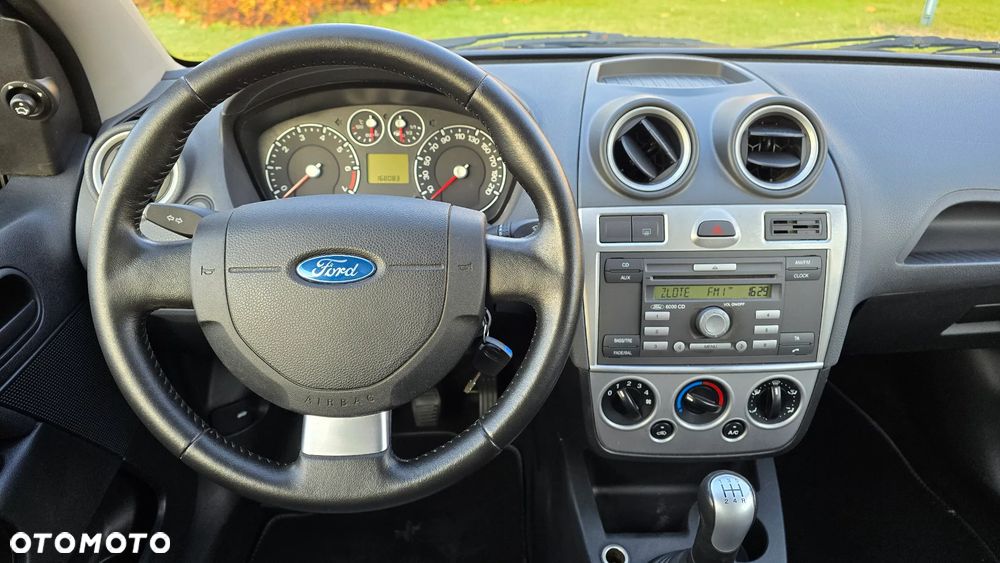 Ford Fiesta - 12