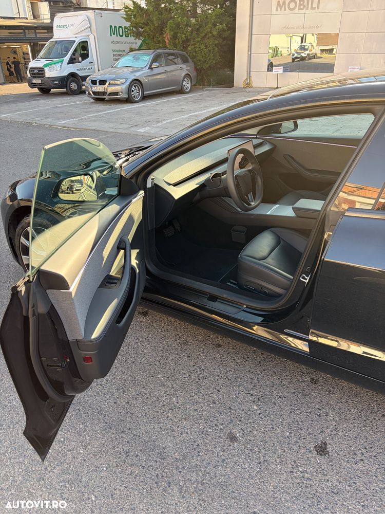 Tesla Model 3 - 14