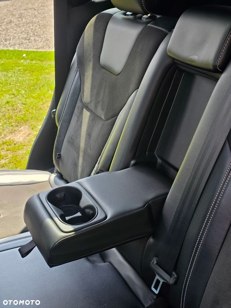 Ford Edge - 16