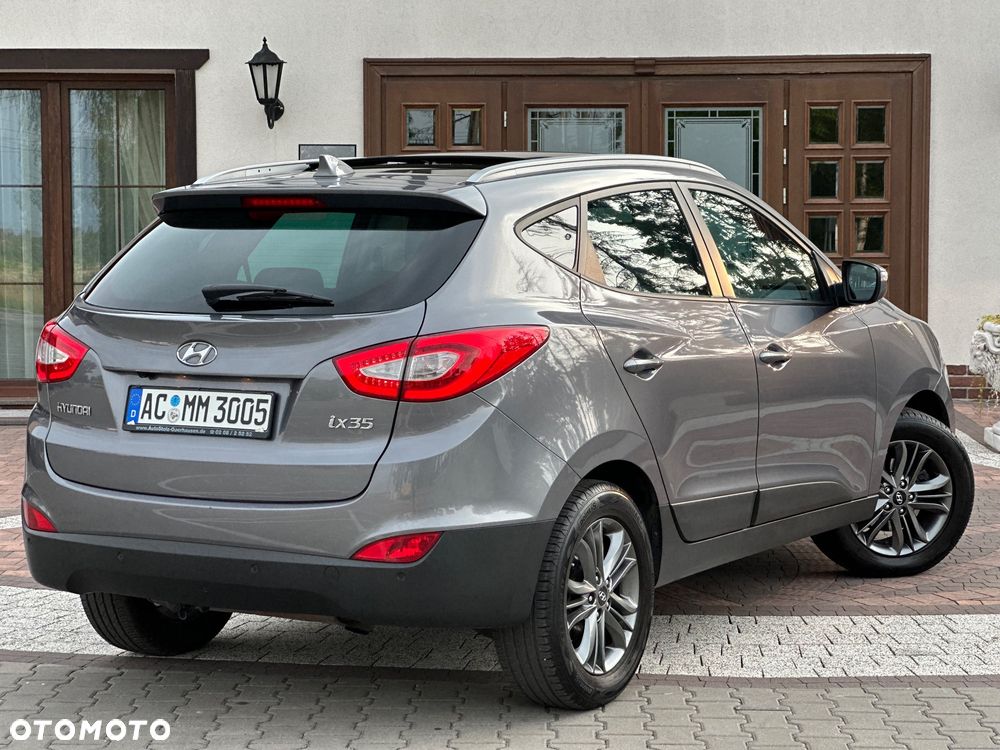 Hyundai ix35 1.6 2WD Fifa World Cup Edition - 17