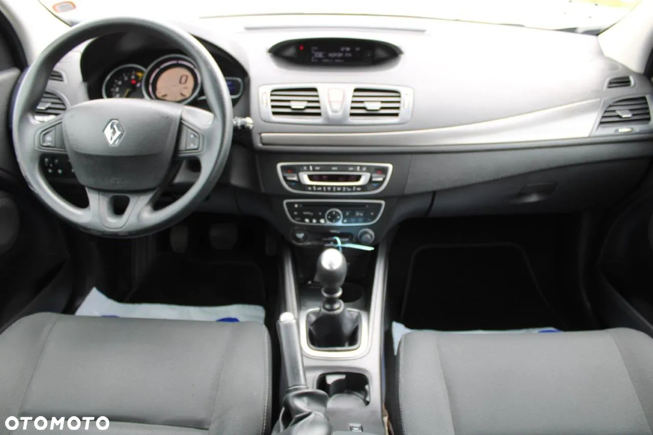Renault Megane 1.6 16V 110 LIMITED - 17