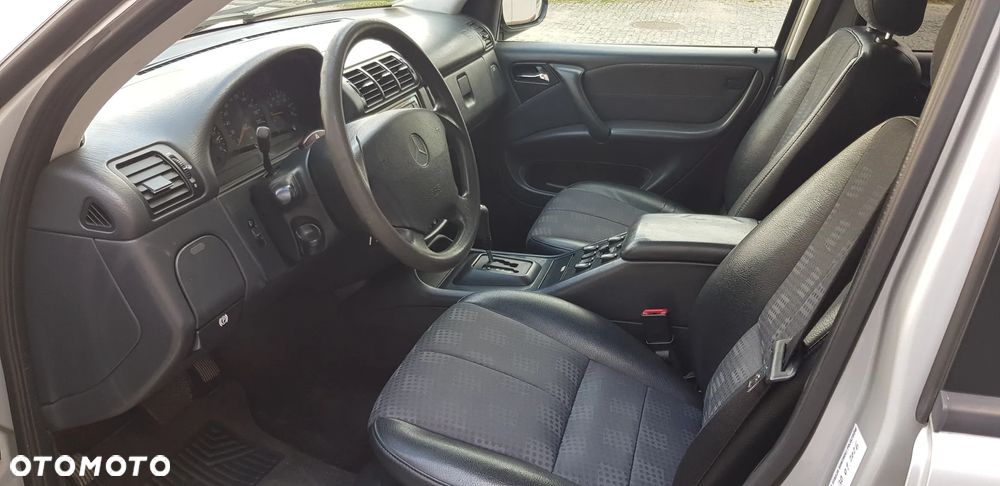 Mercedes-Benz ML 320 - 10