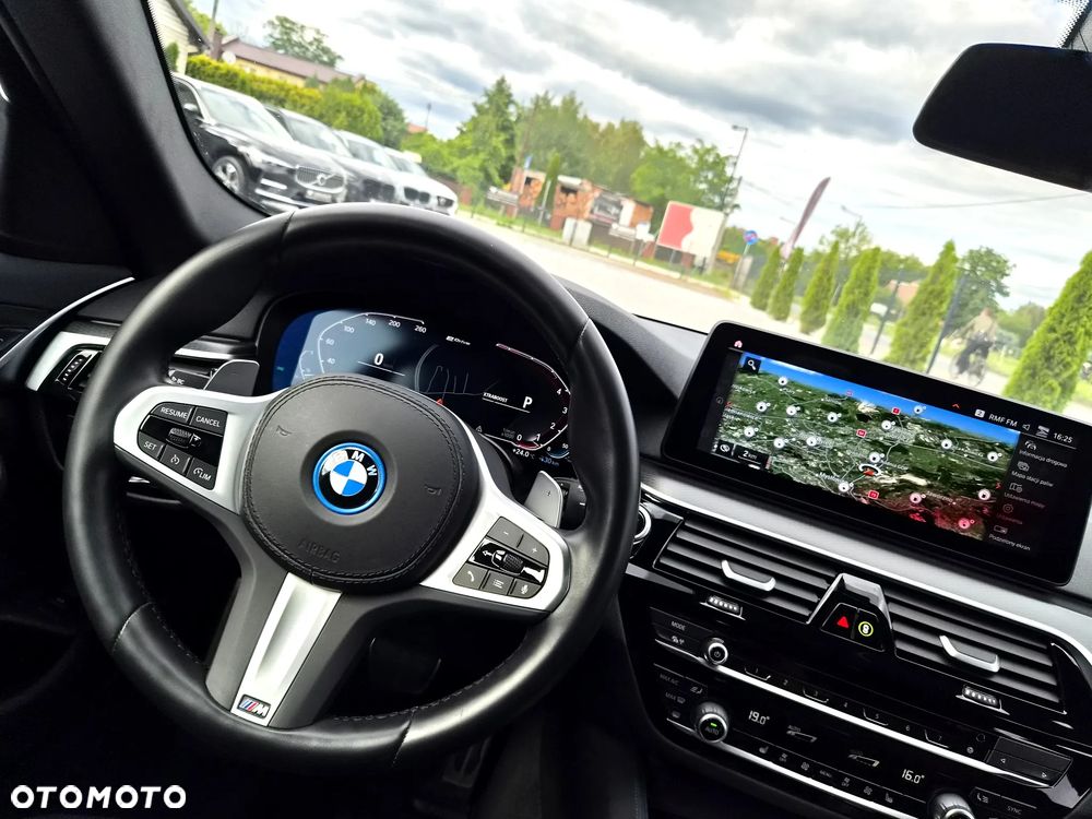 BMW Seria 5 530e xDrive M Sport sport - 12