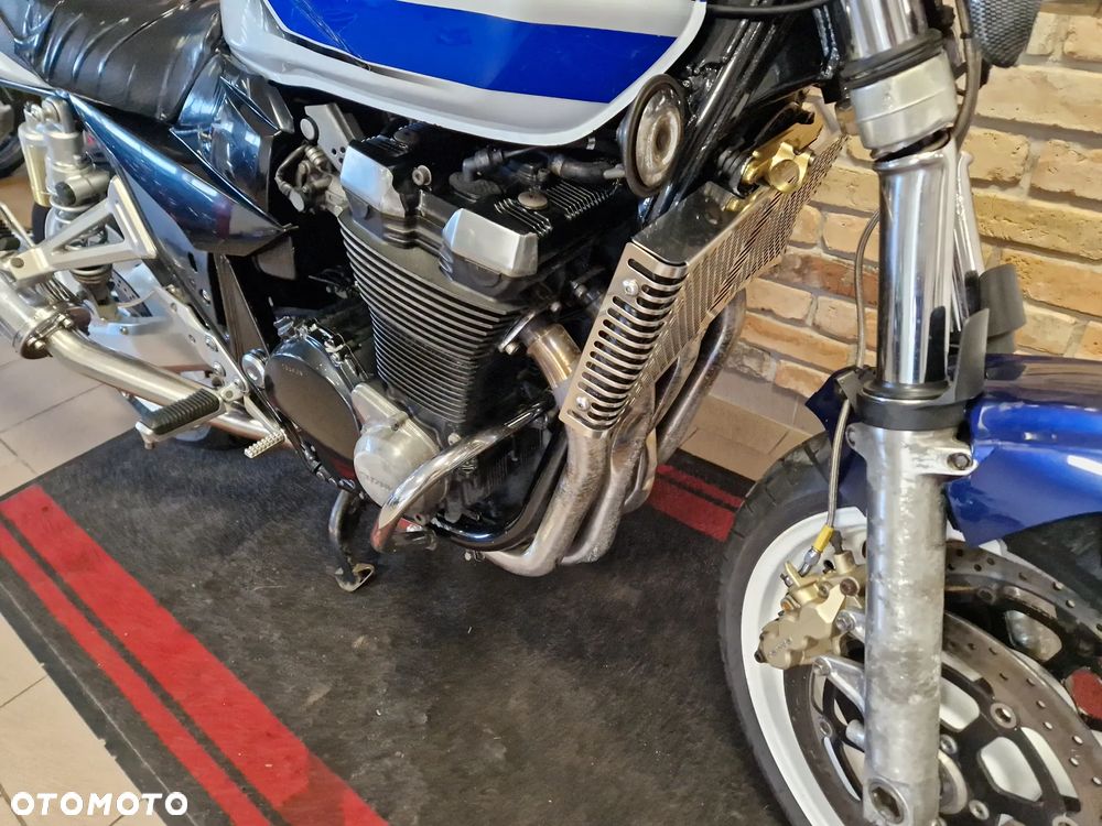 Suzuki GSX - 20