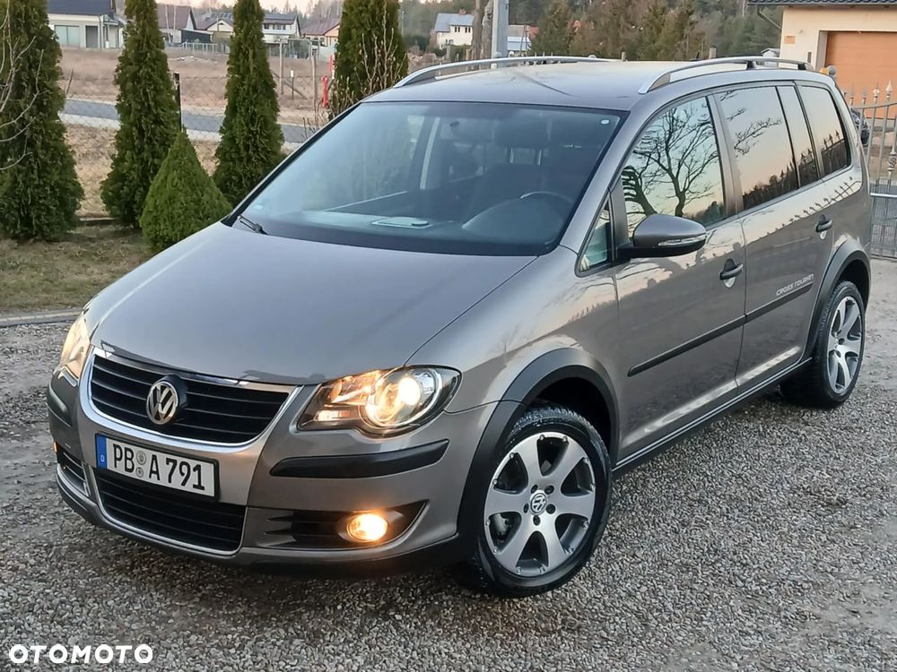 Volkswagen Touran 1.4 TSI Cross - 6