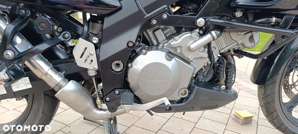 Suzuki V-STROM - 26