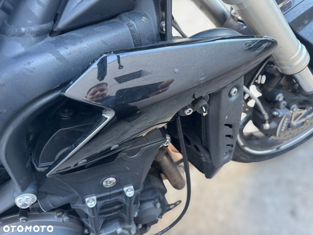 Triumph Street Triple - 21